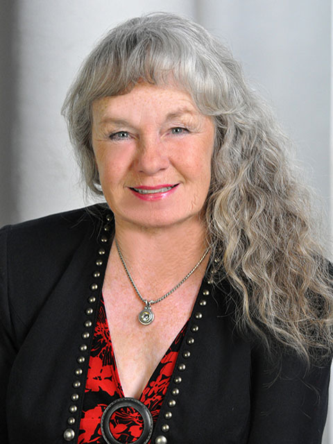 Lynn Carlton