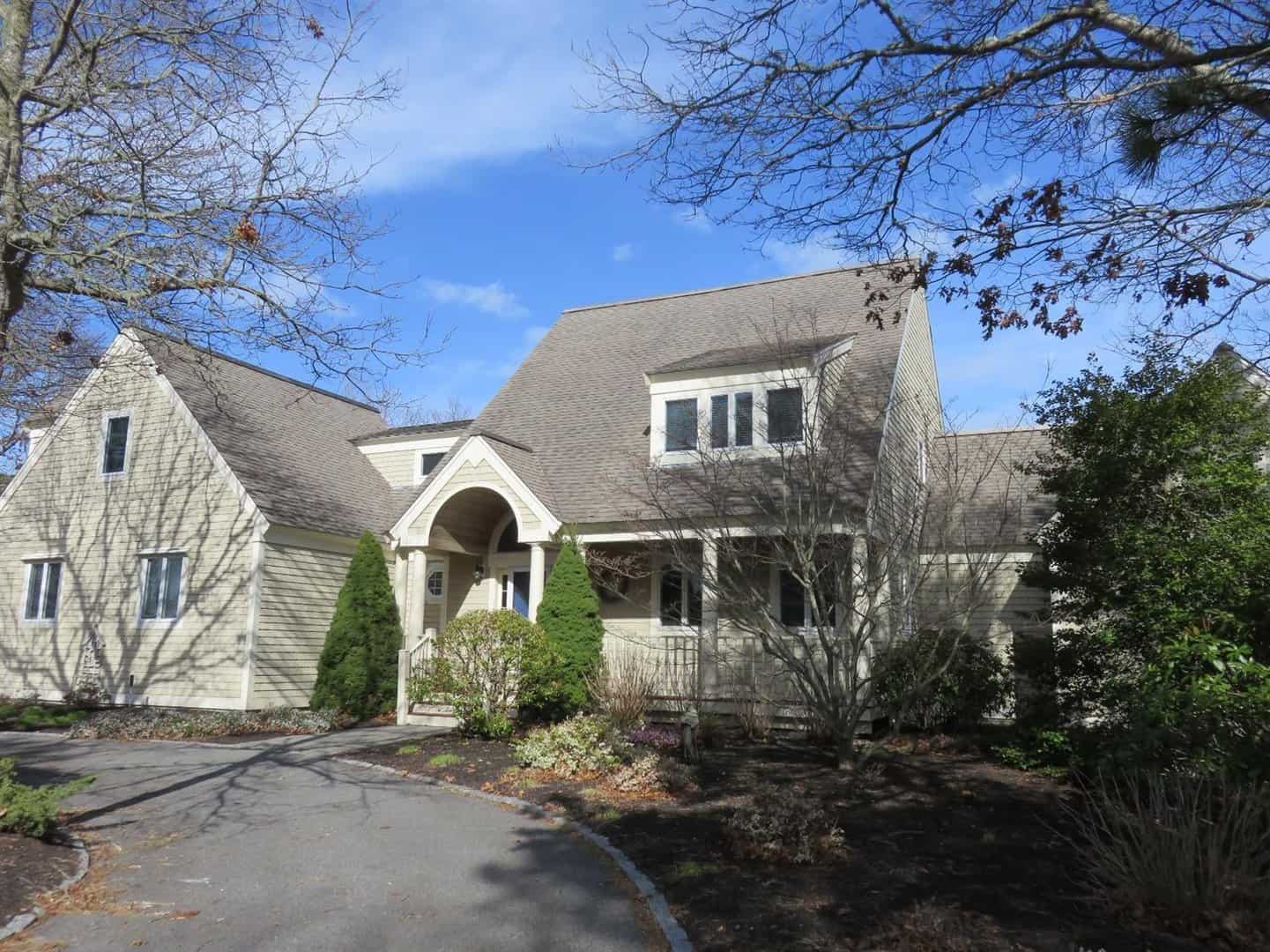 Listings for Thalia Logan