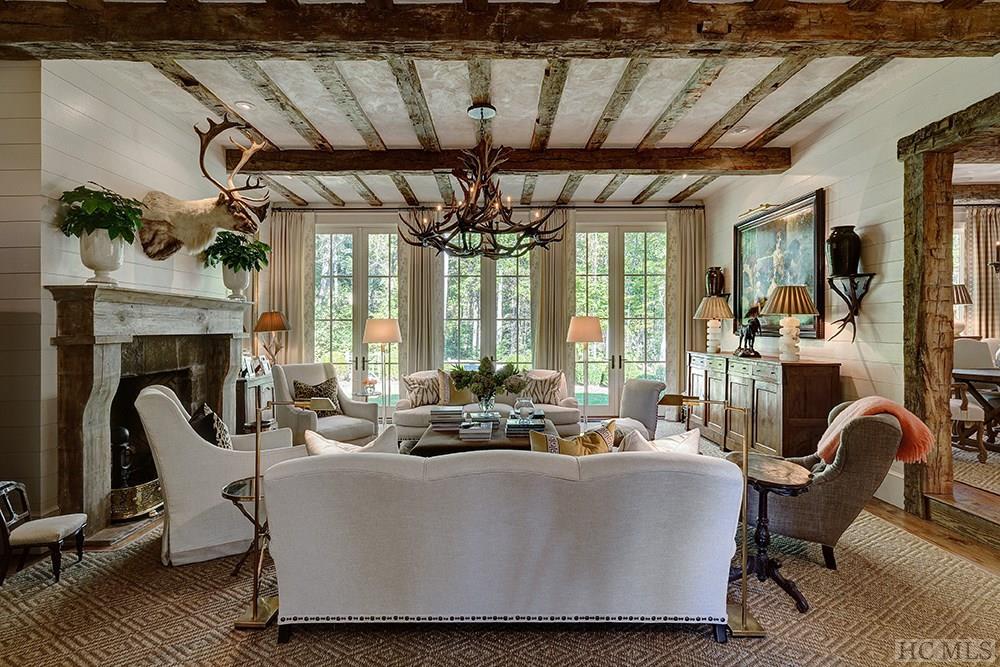Homes for Sale in Mountaintop
