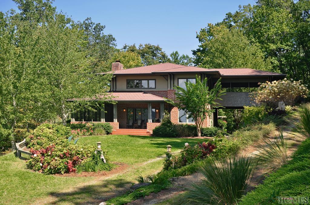 Listings for Carol Mathews