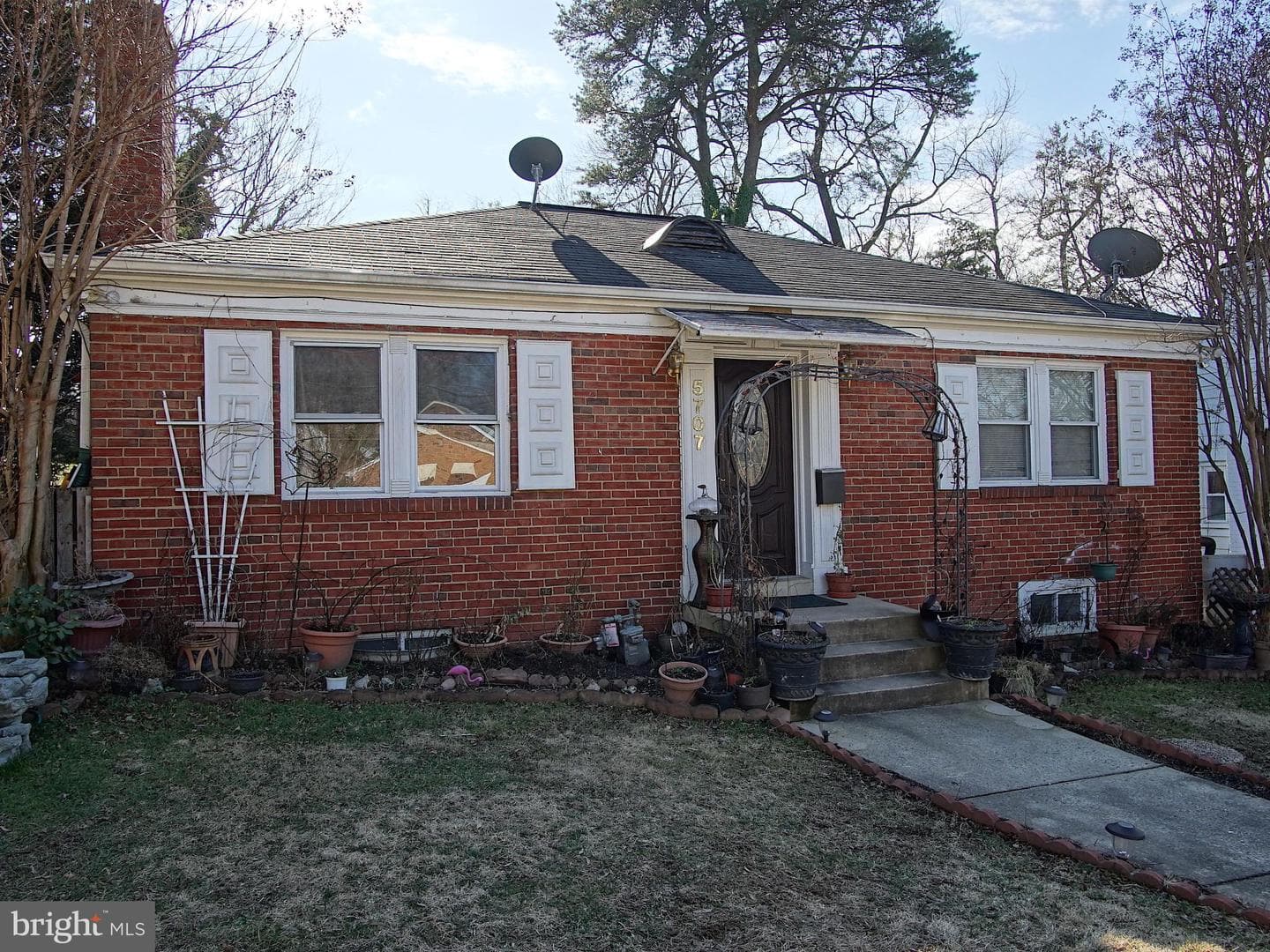 Listings for Joaquin Cerritos