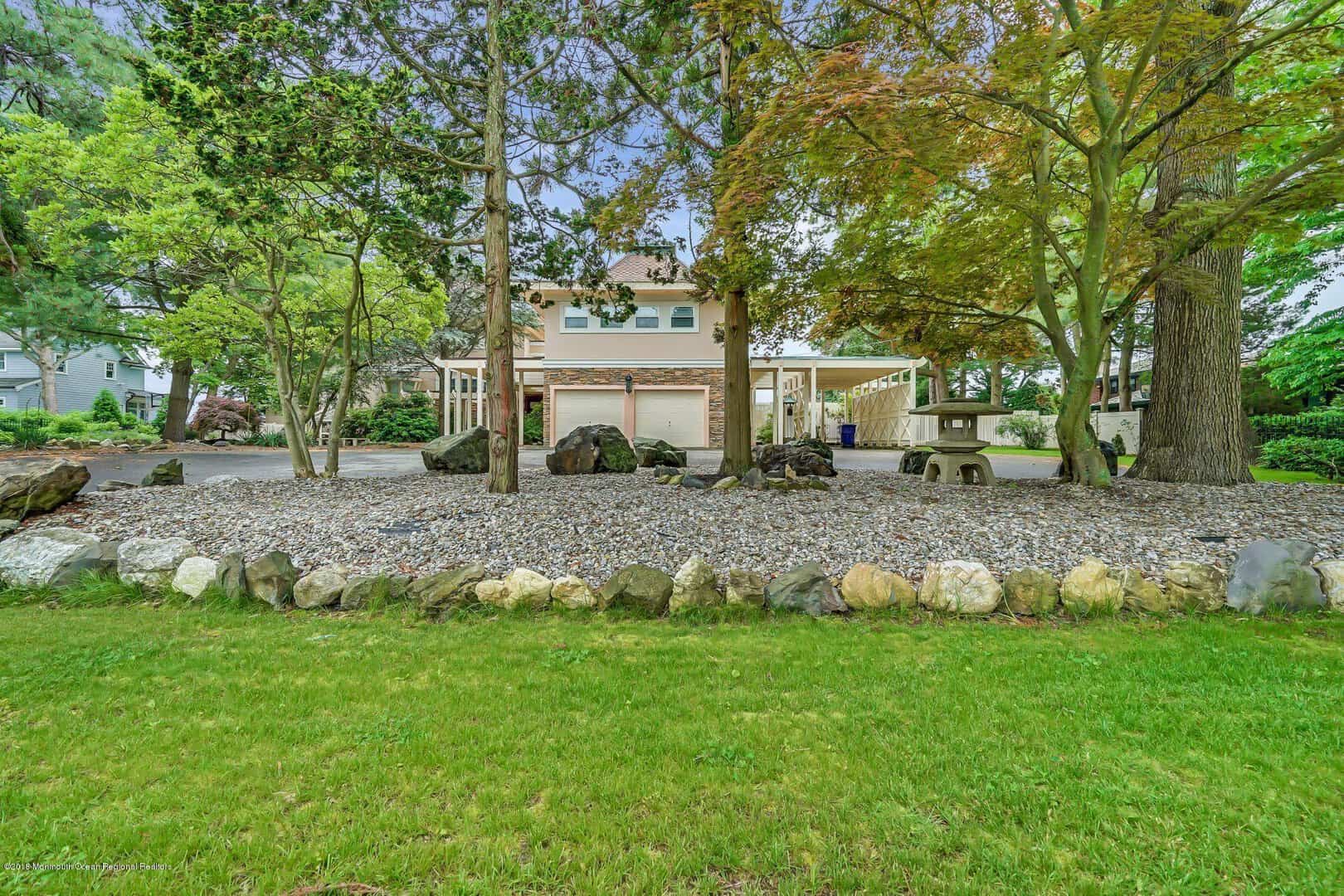 Homes with Virtual Tours