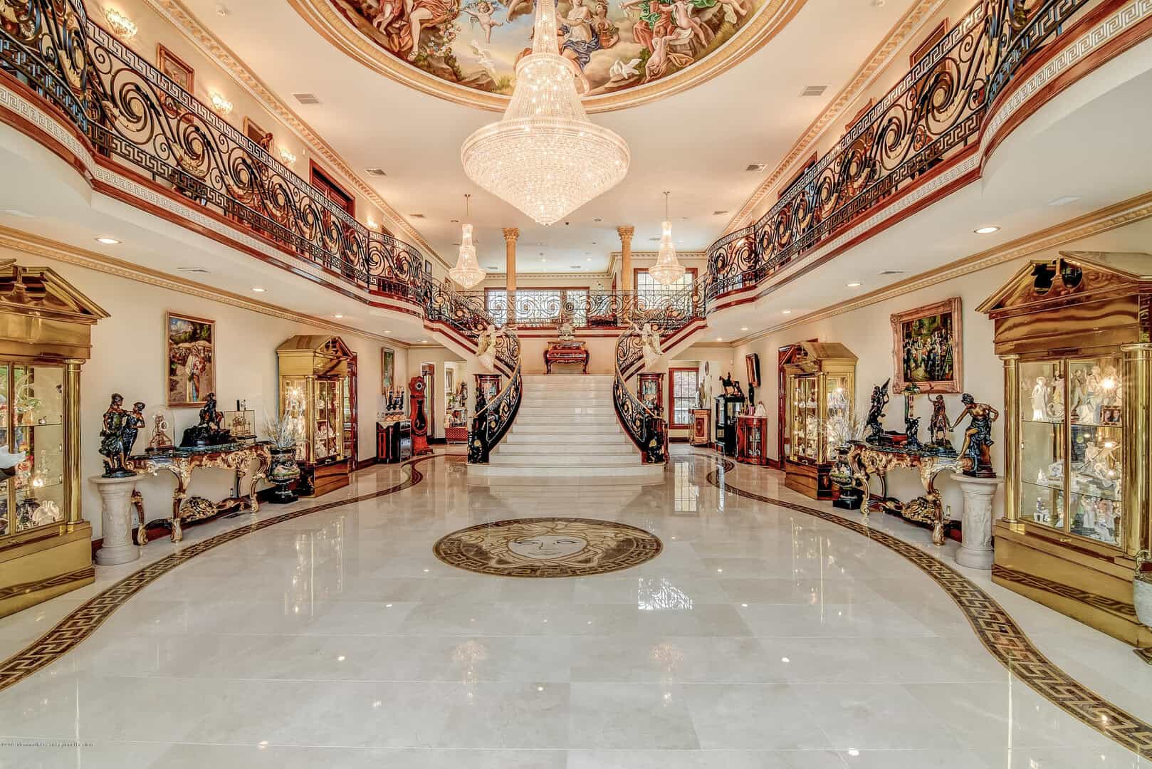 Homes with Virtual Tours