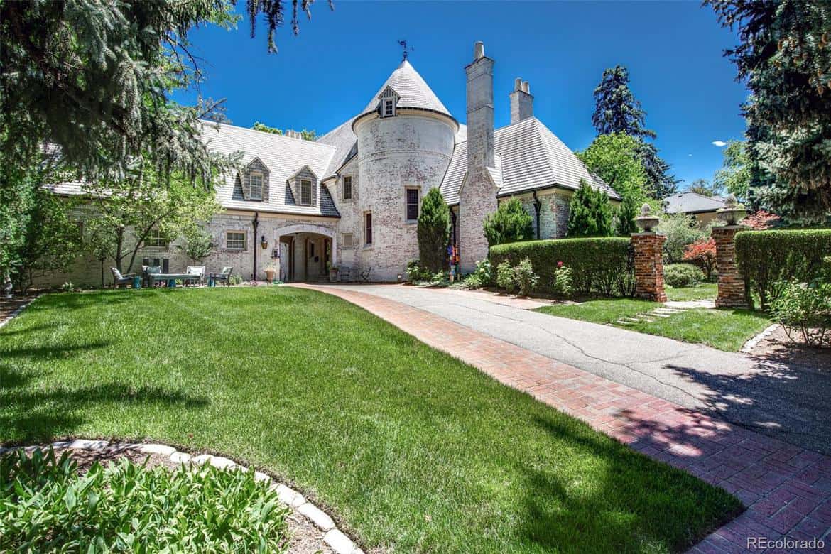 Homes with Virtual Tours