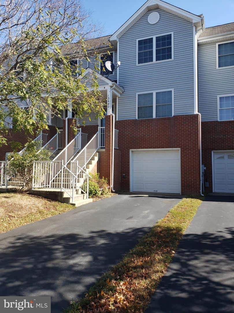 Listings for Elaine Flowers