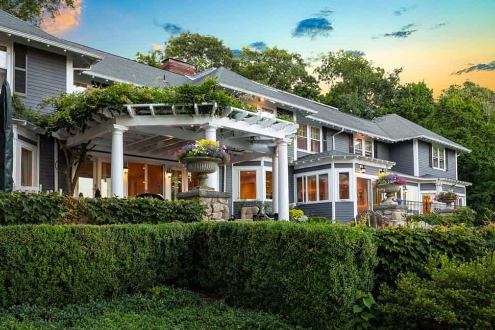 South Shore by Architecture