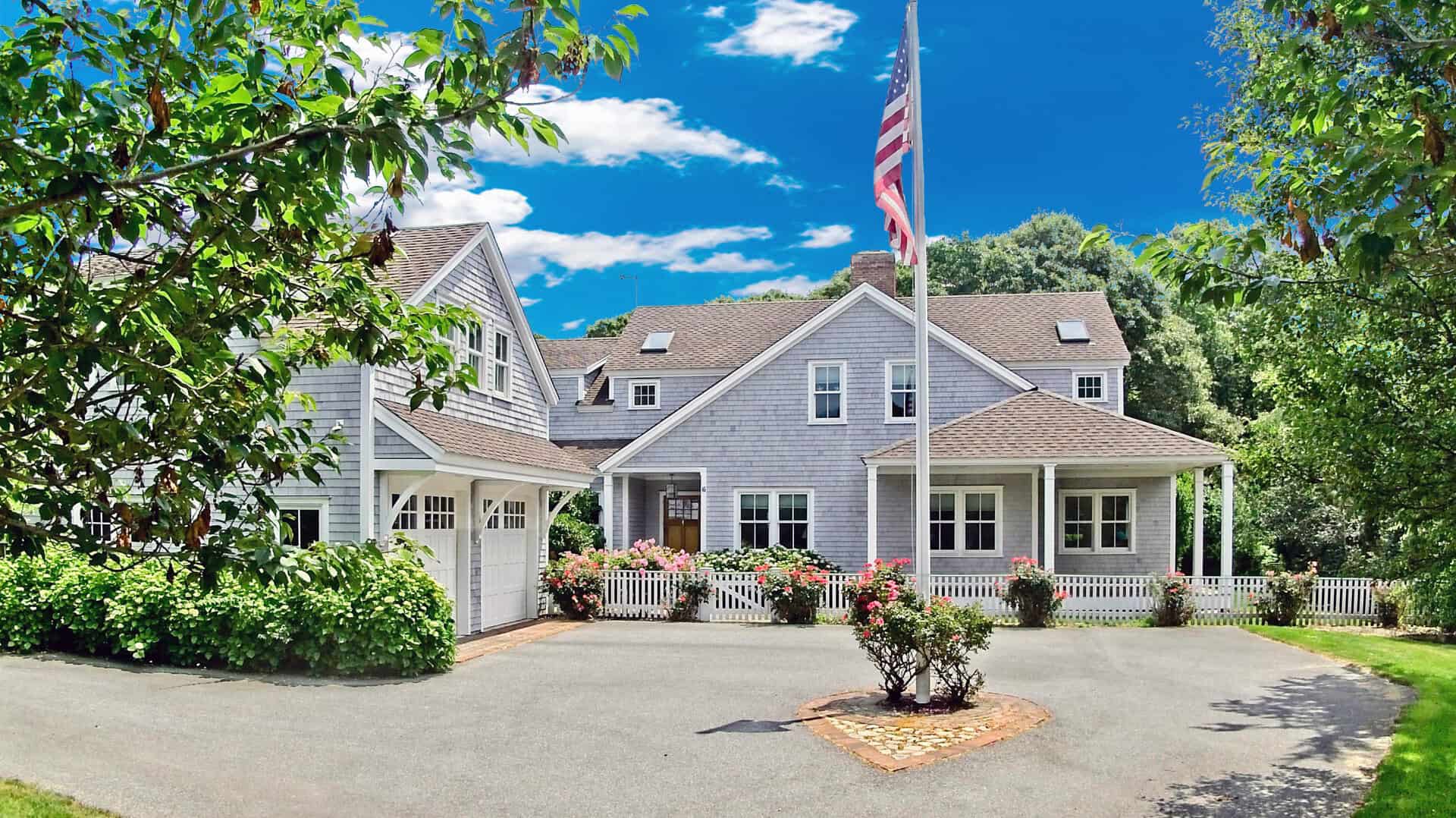 Homes with a Guest House