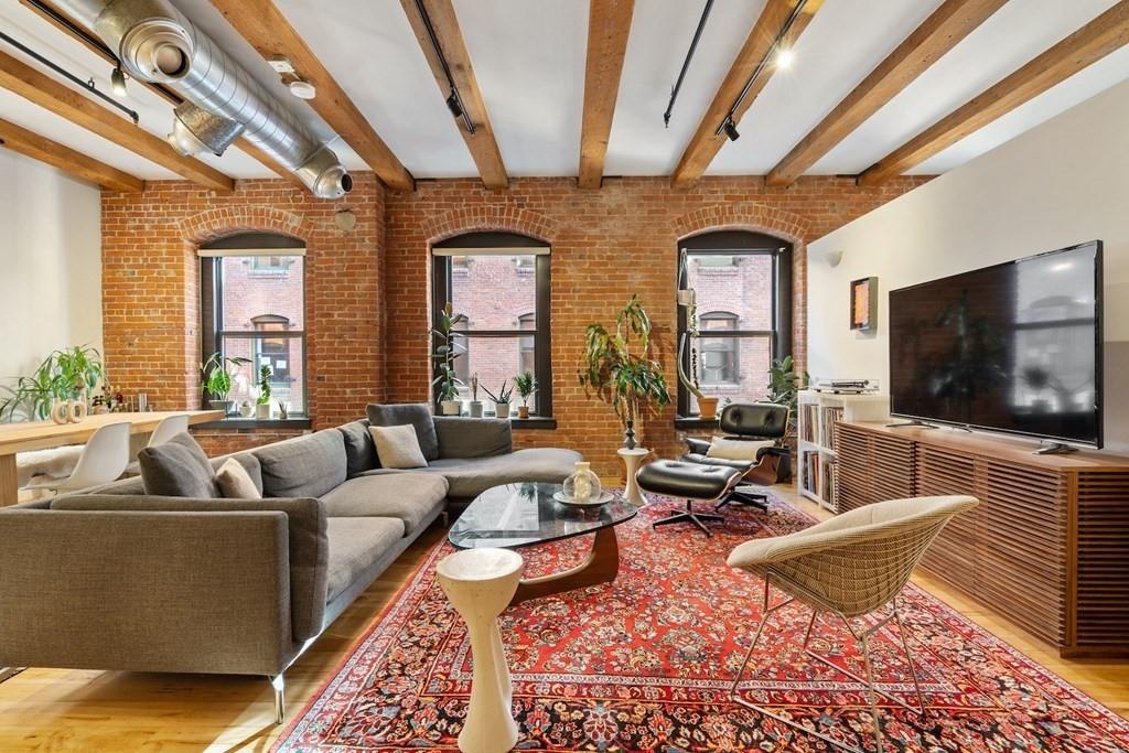 Fort Point Place Lofts