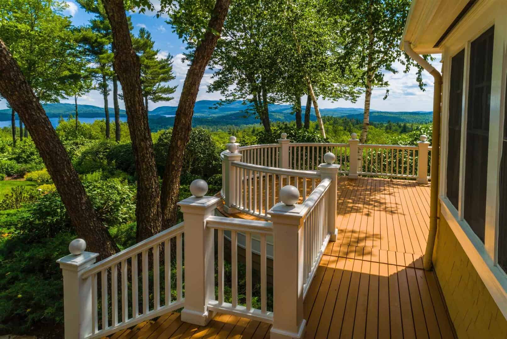 Homes with Outdoor Living