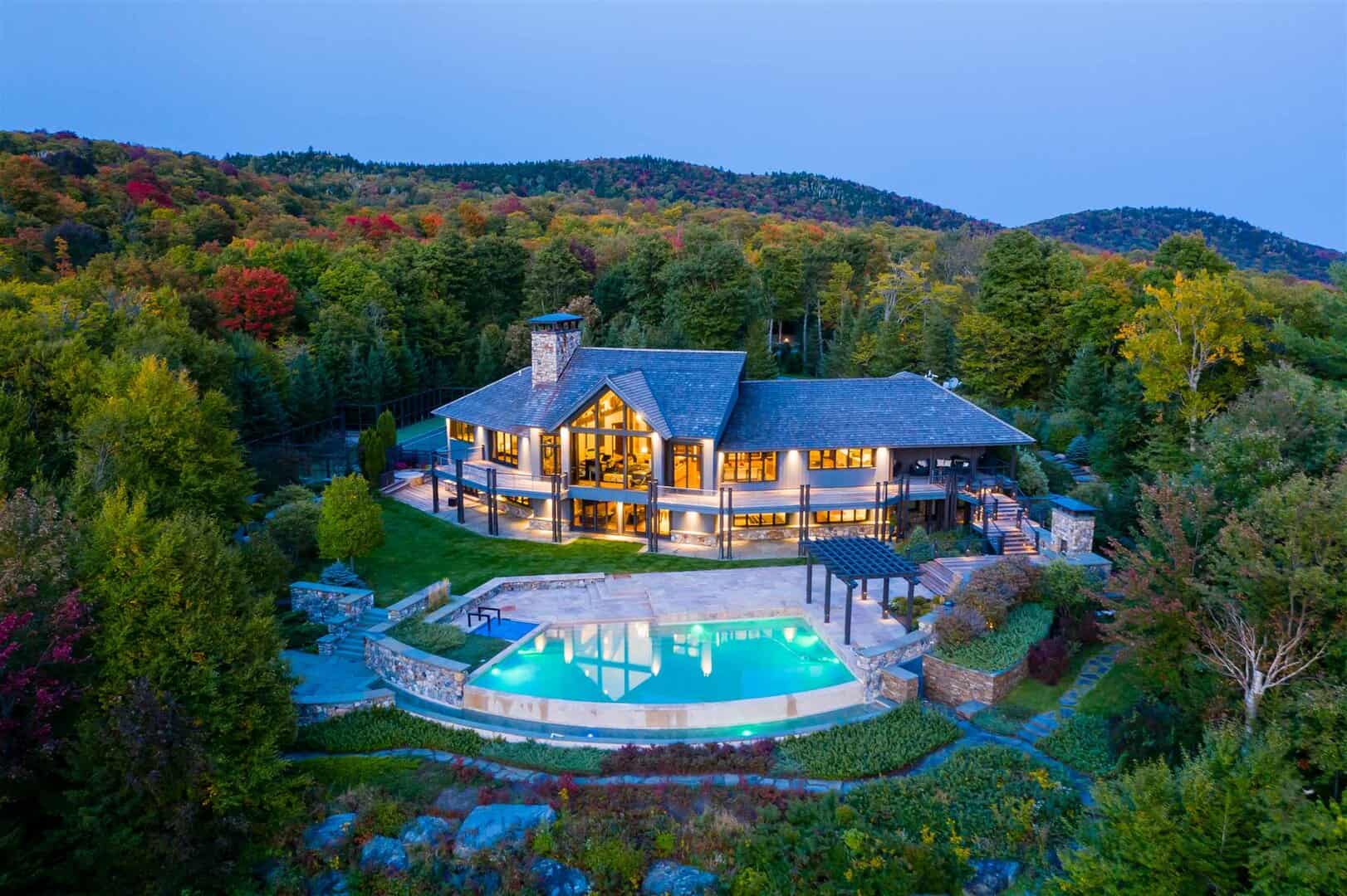 Homes with 4 Bedrooms