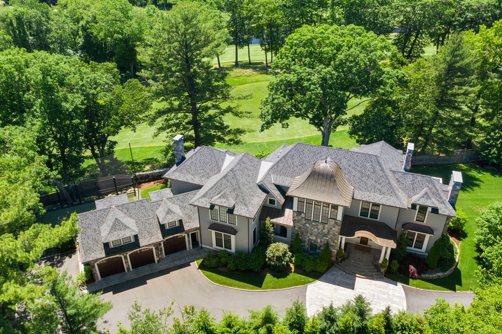 Homes for sale in Weston Massachusetts 