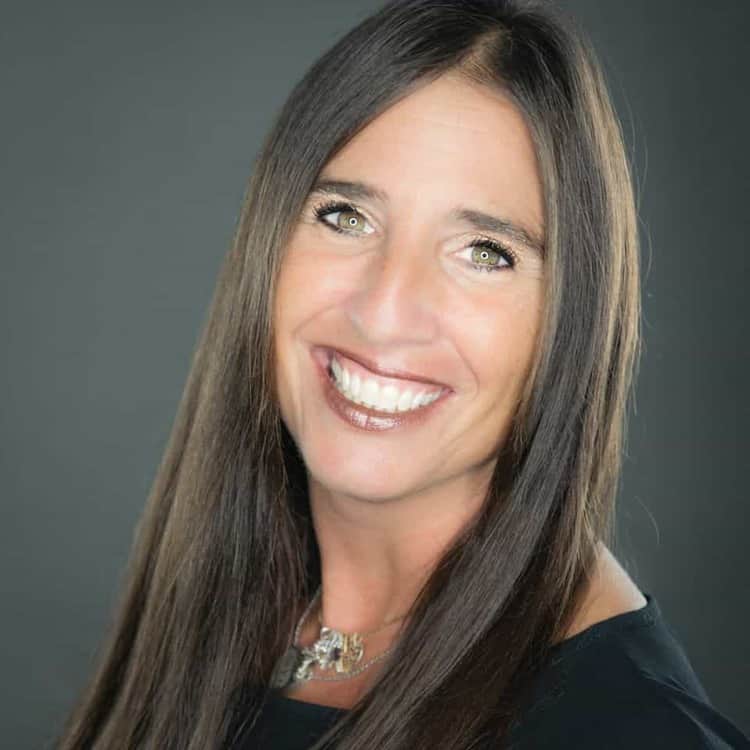 Chrissy Vaselaros