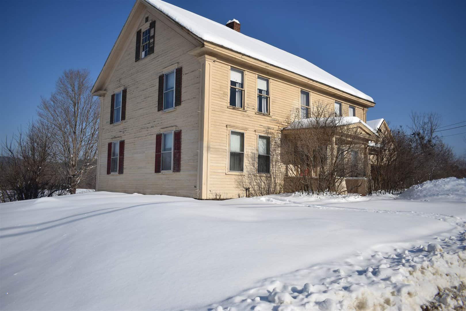 Riverfront Homes in Plymouth NH