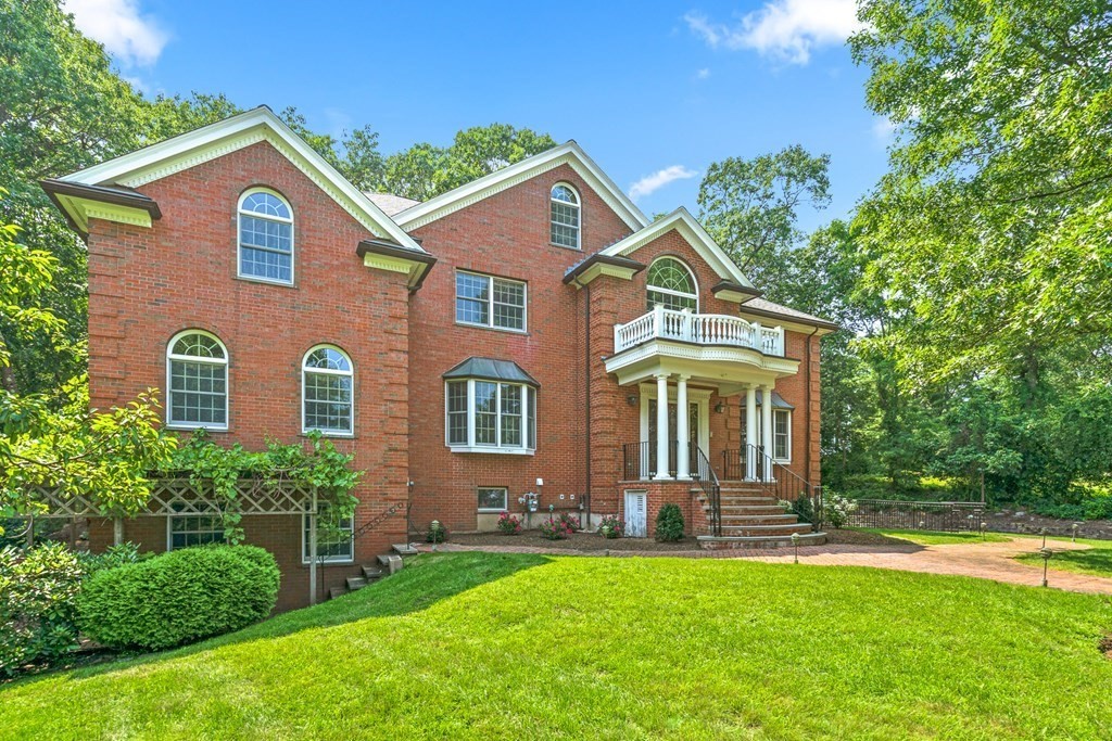 Winchester, MA Real Estate For Sale