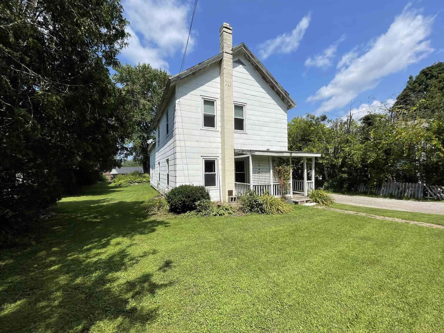 Listings for Max Walker