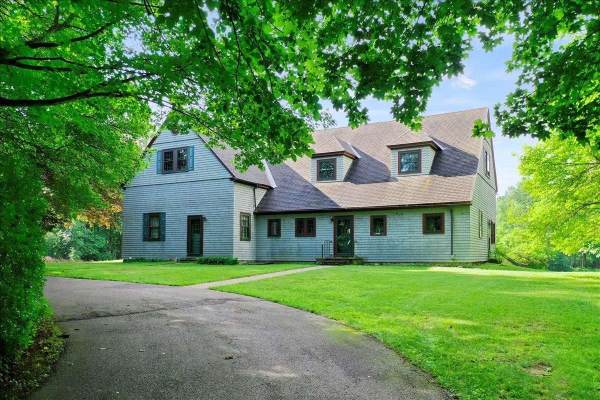 Listings for Nancy Stagnitti