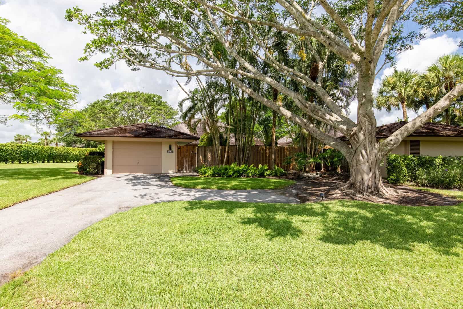 Tennis Villas