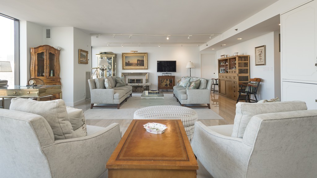 Four Seasons Luxury Condos