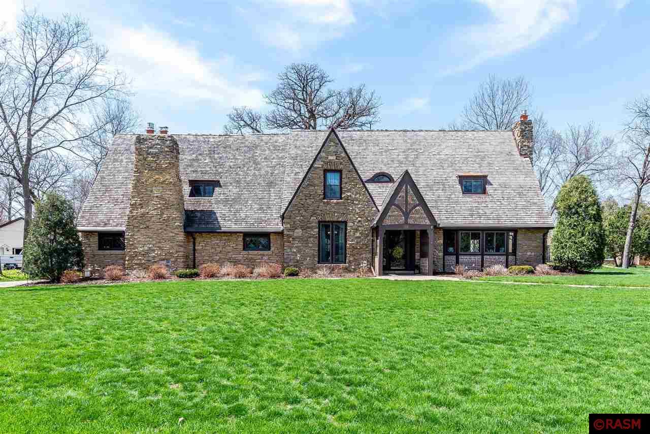 Listings for CANDEE DEICHMAN