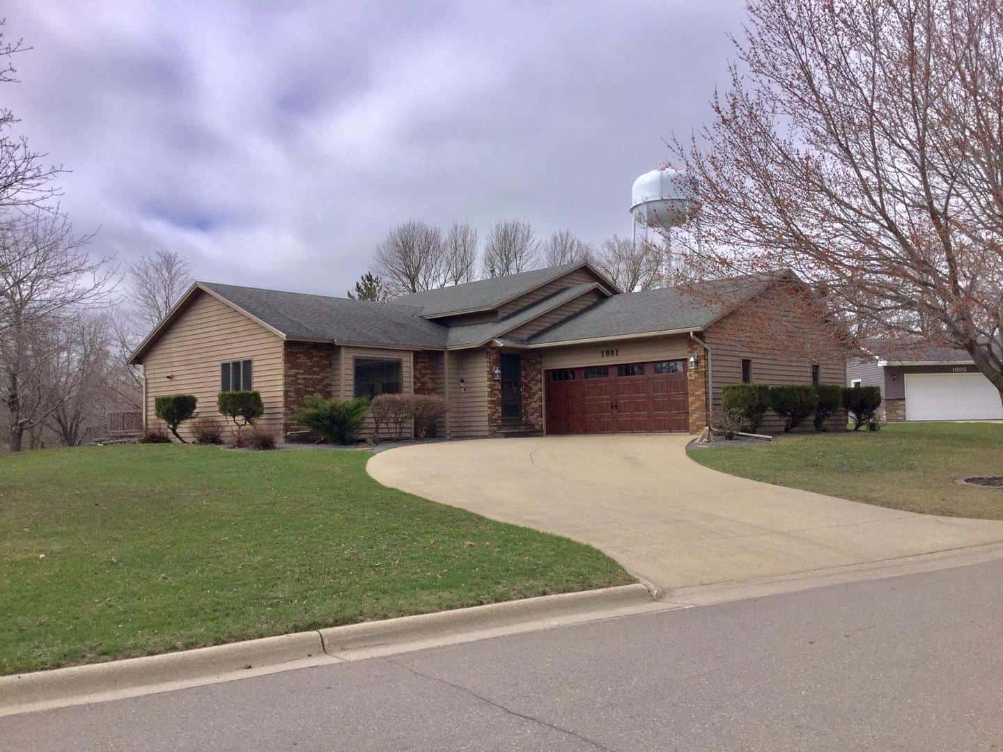Listings for LAURA CUNNINGHAM