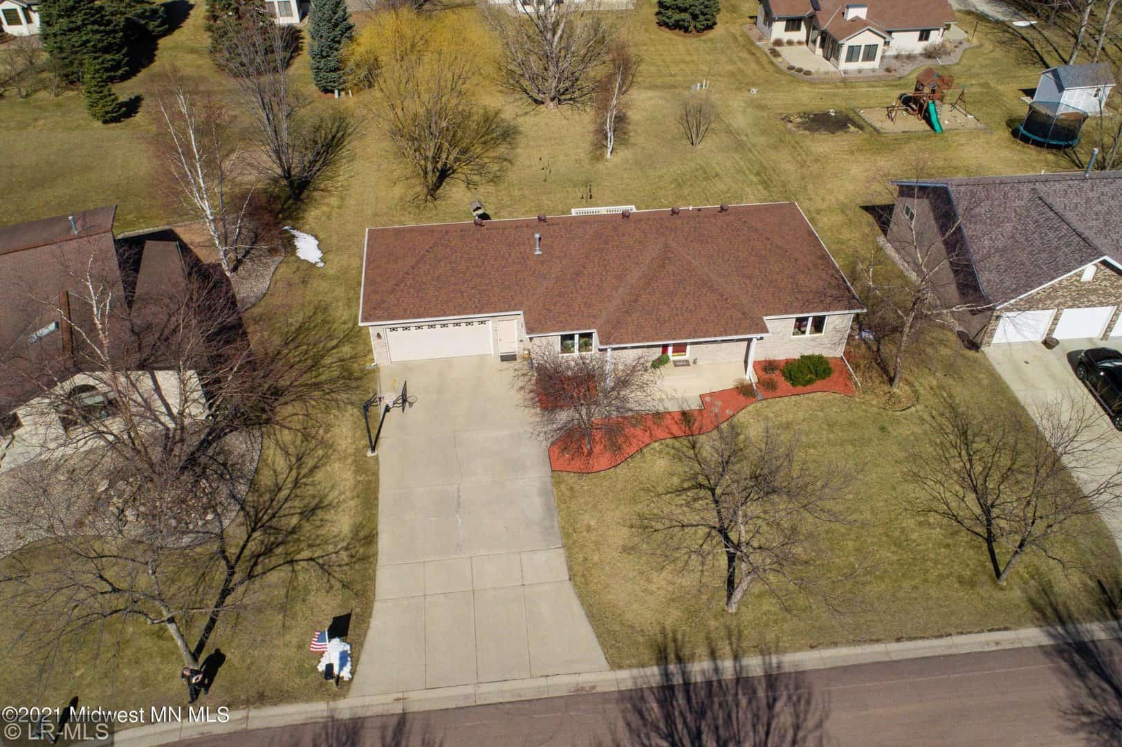 Listings for TIM MOORE
