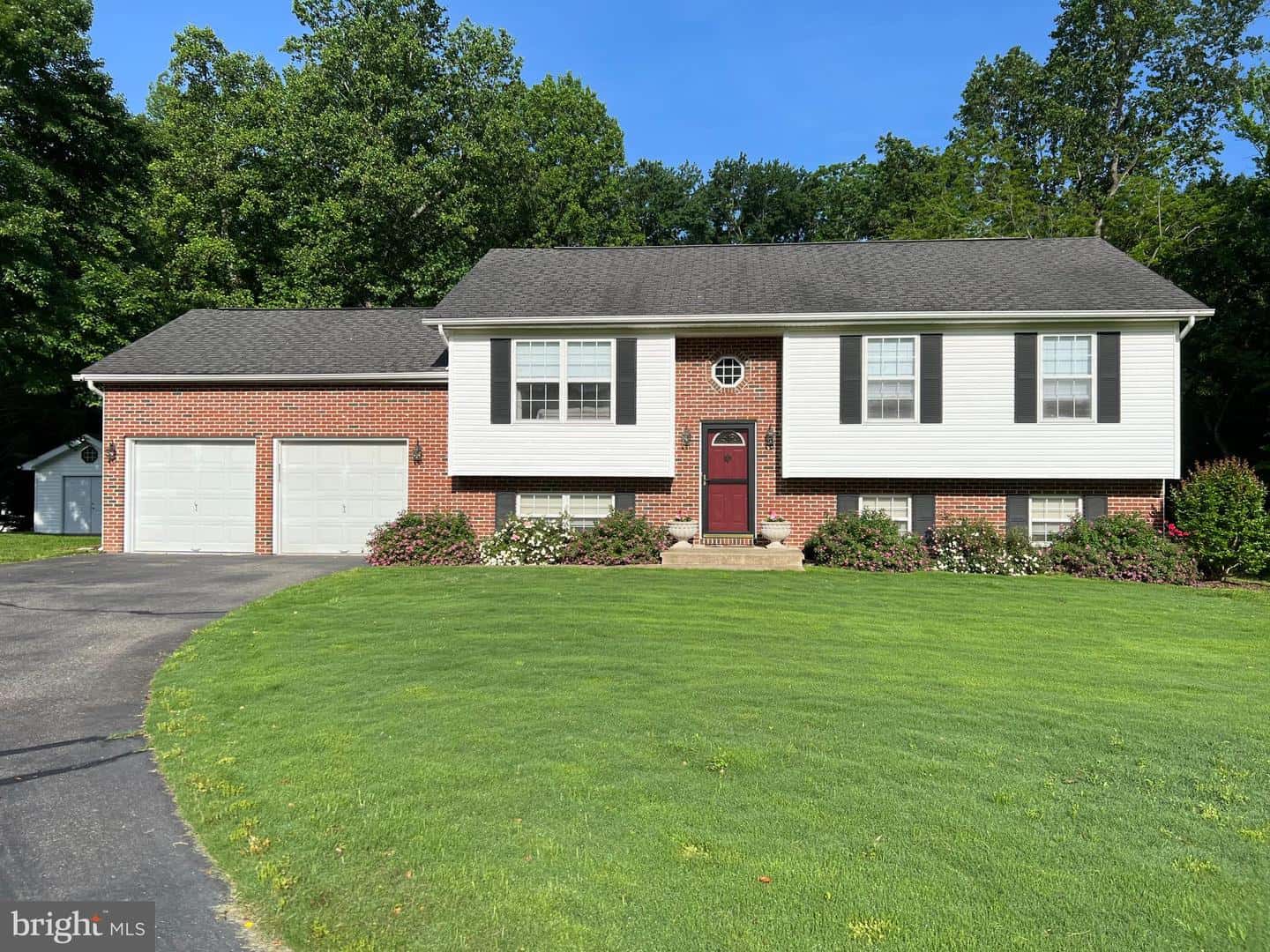 Listings for Stephanie Spalding