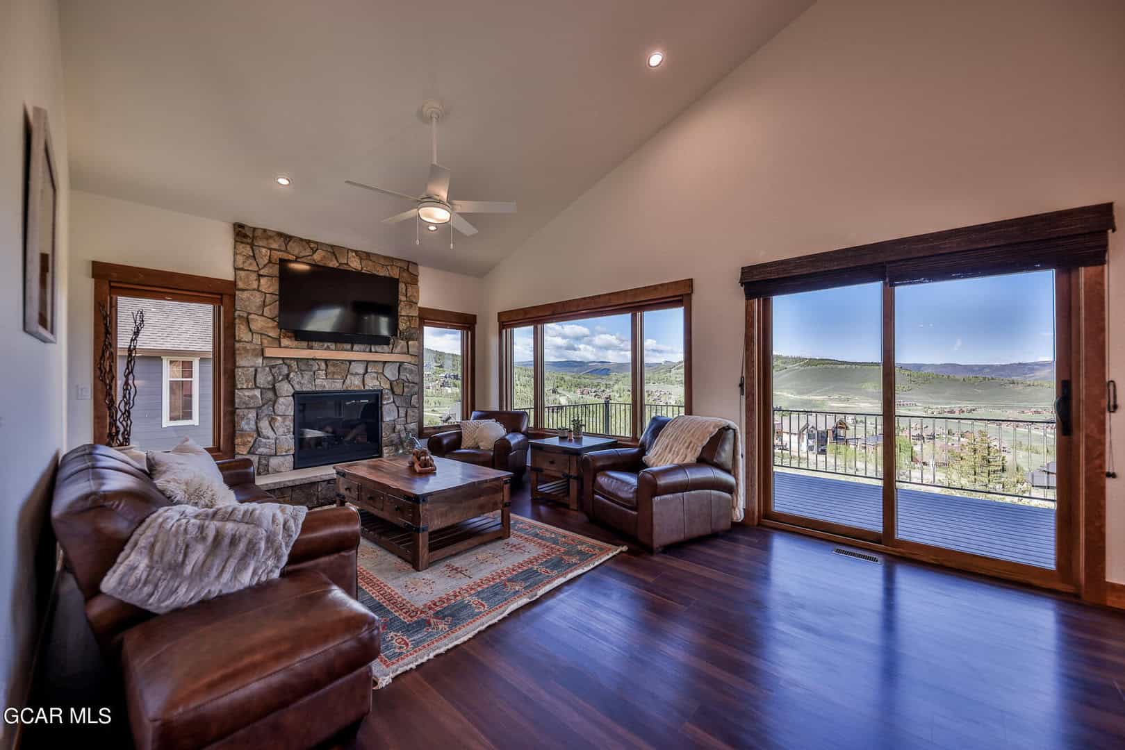 Listings for Carrie Flynn