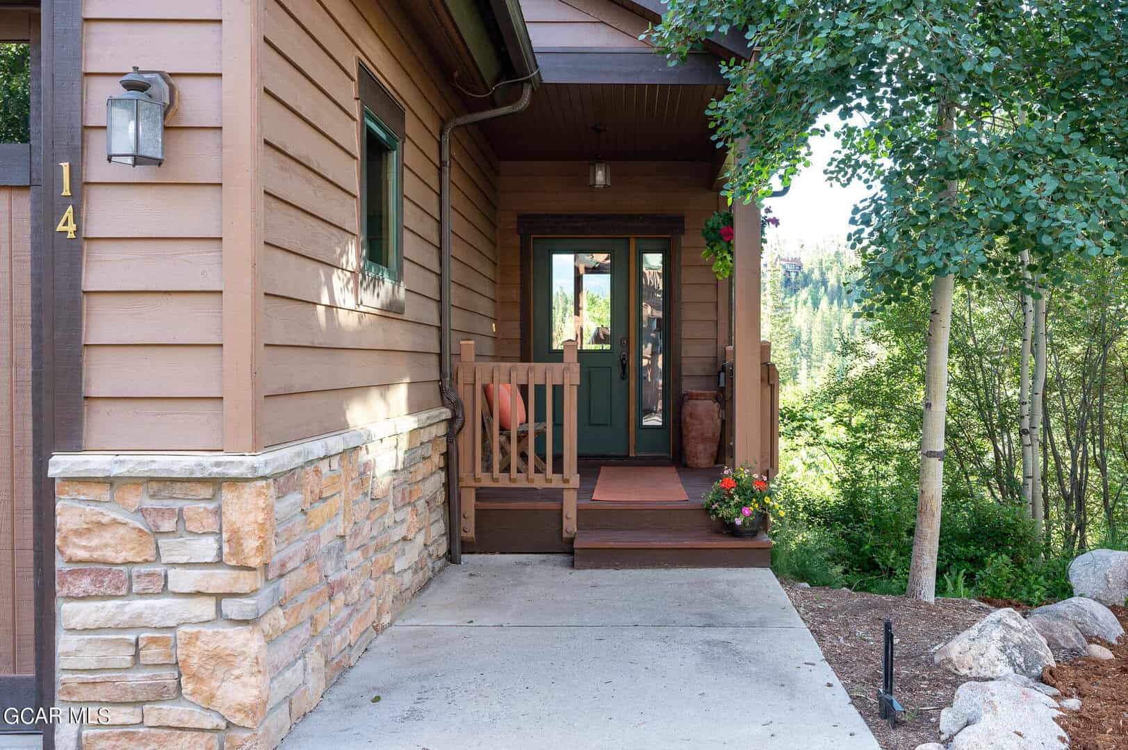 Listings for Jean Wolter