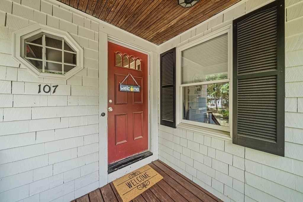 Listings for Holly Pereira