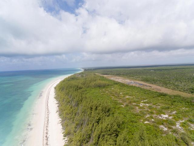 Land in Bahamas