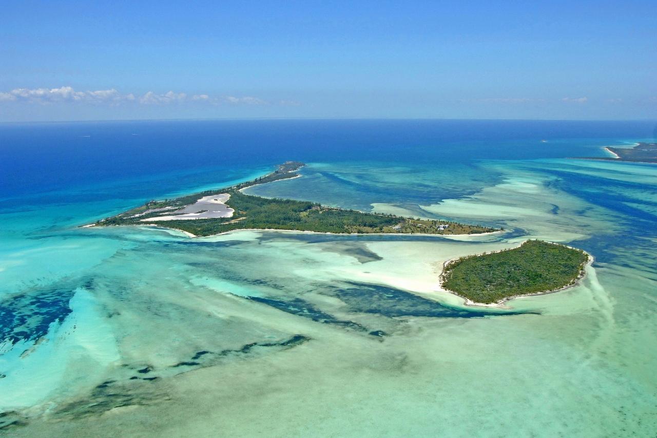 Waterfront Homes Bahamas