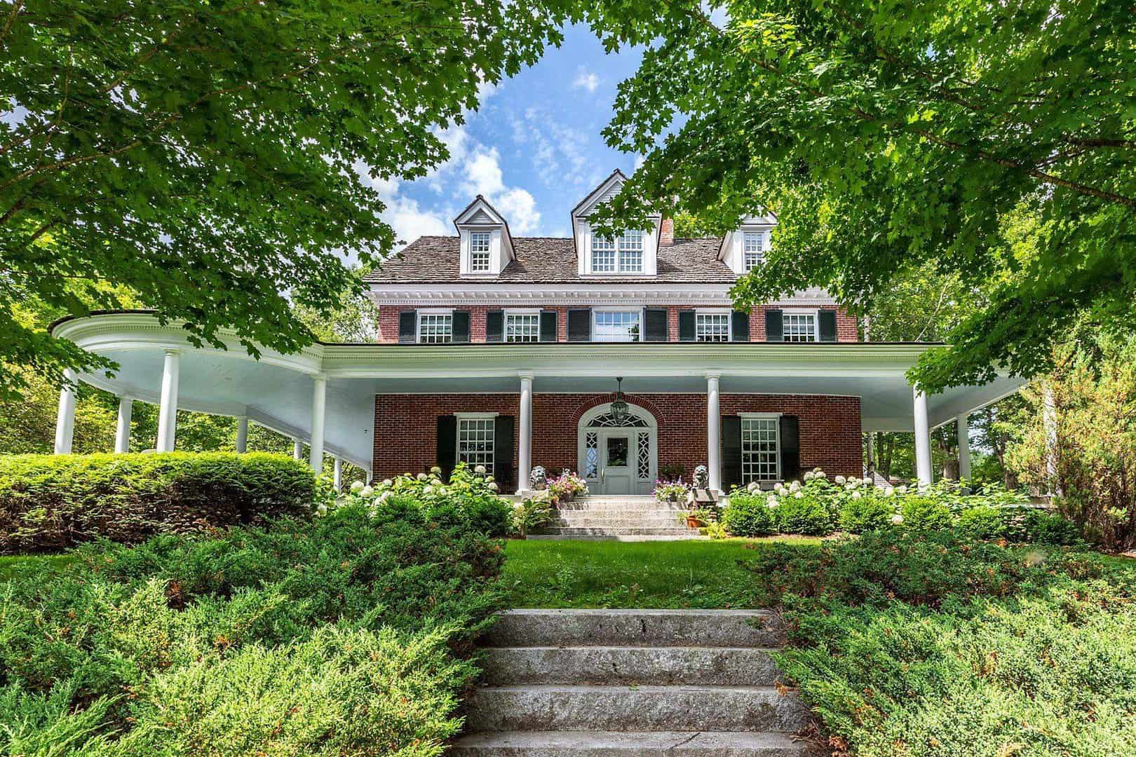 Luxury Equestrian Properties in VT