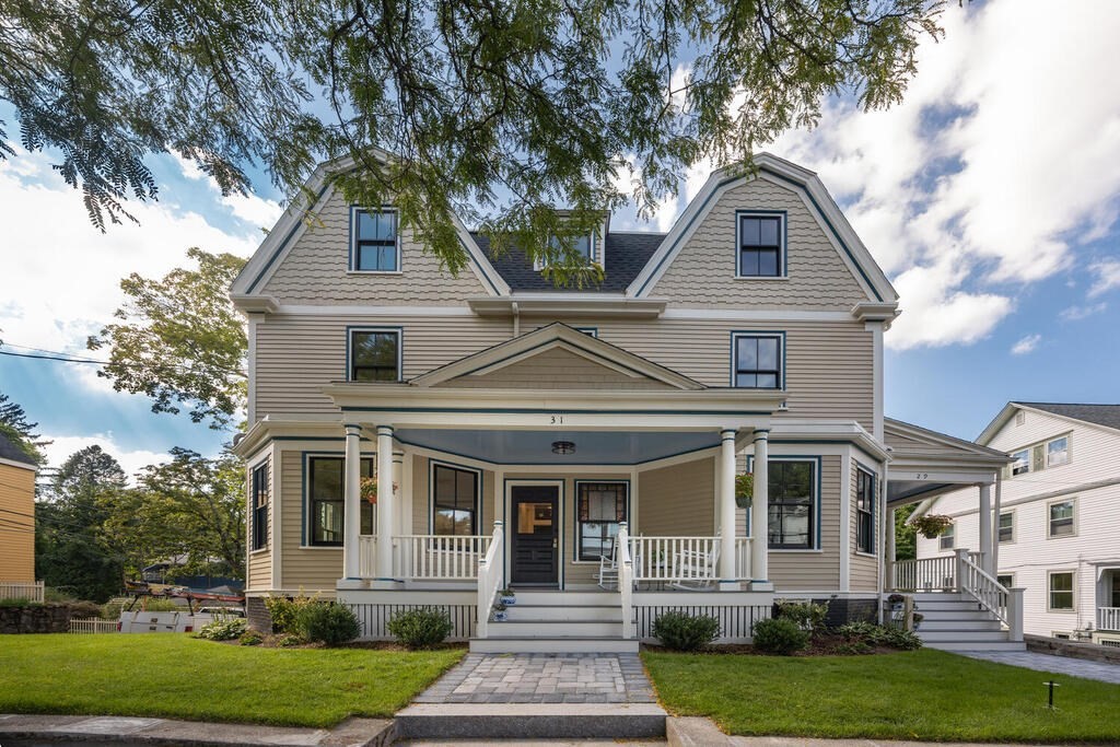 Condominiums and Townhomes For Sale in Arlington, Massachusetts