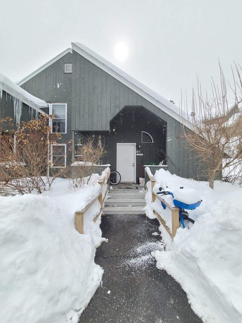 Listings for John Worthen