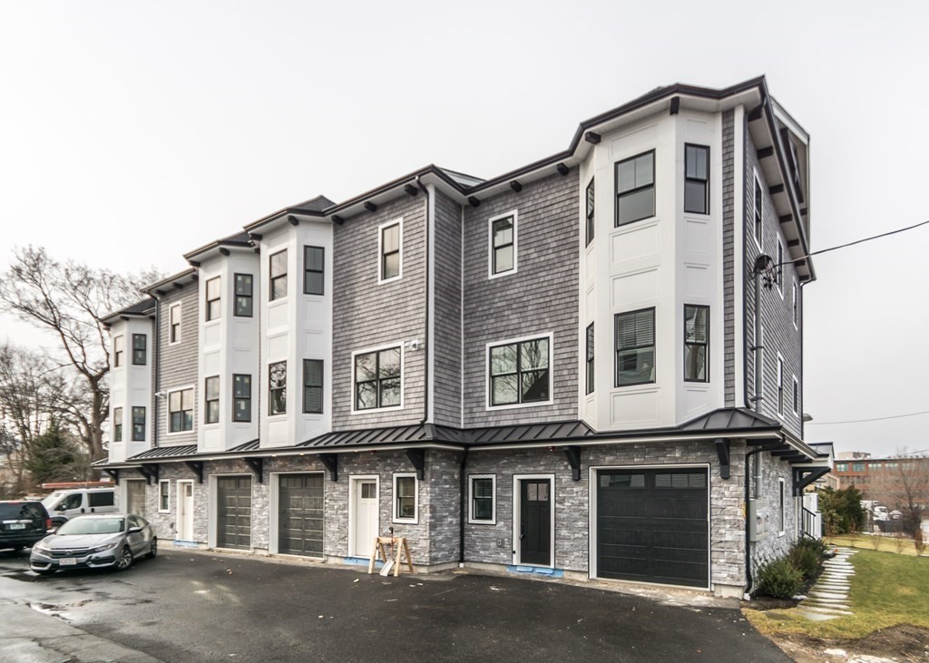 Condominiums and Townhomes For Sale in Waltham MA