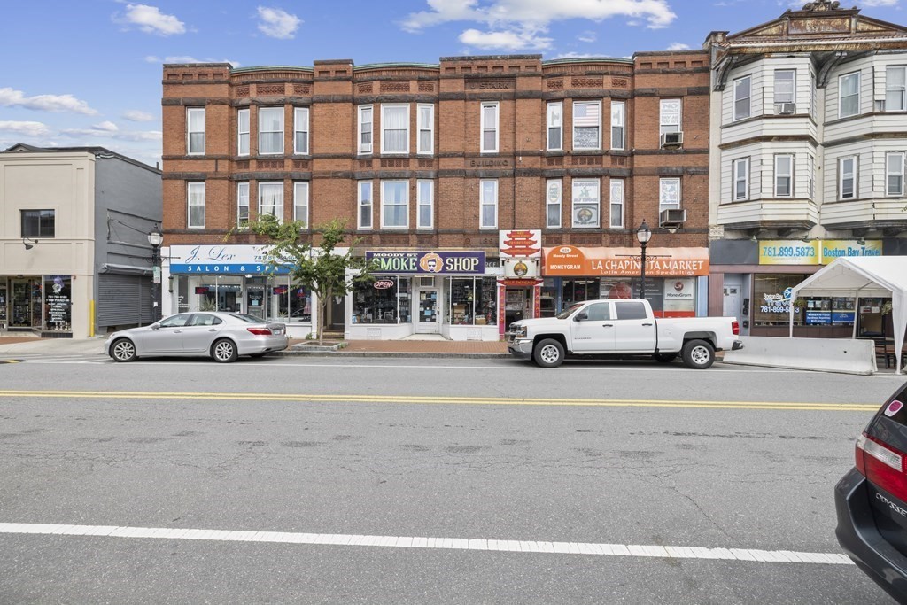 Waltham MA Single-Family-Homes for Sale