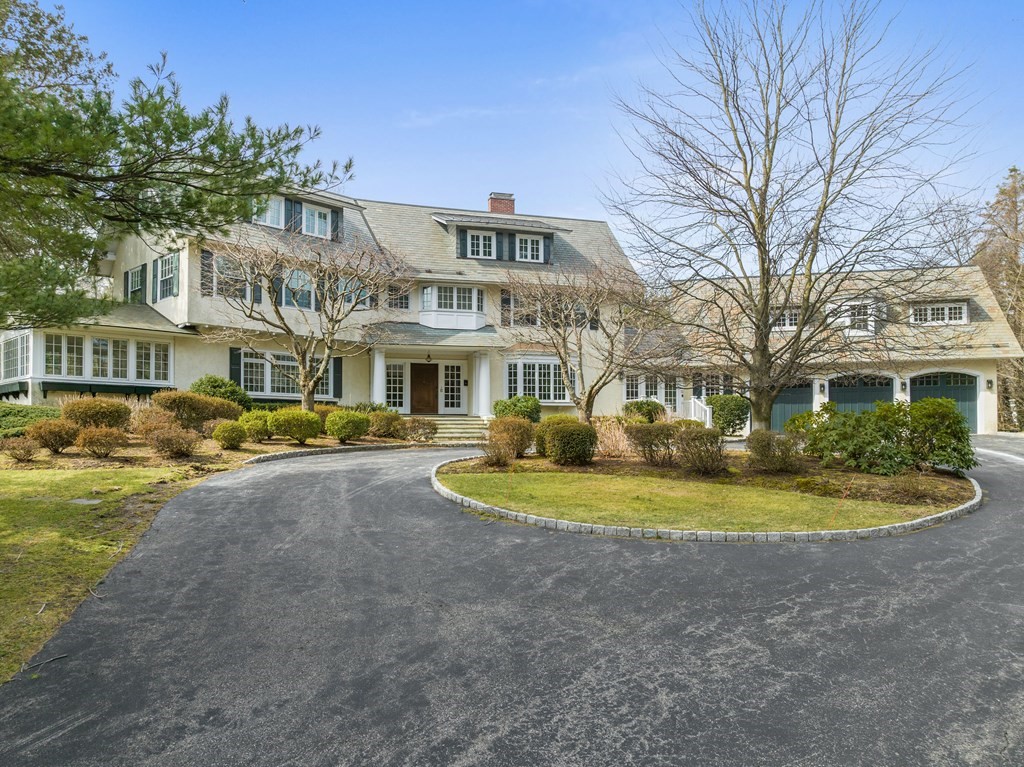 Wellesley MA Single-Family-Homes for Sale