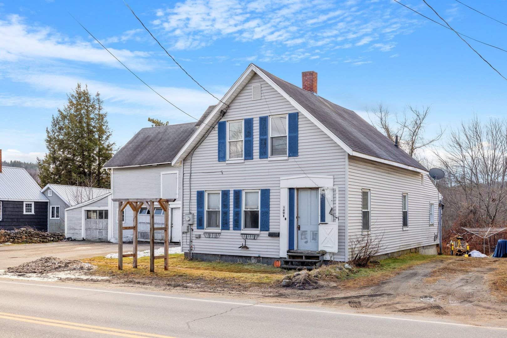 Newfound Lake Properties Under 300k