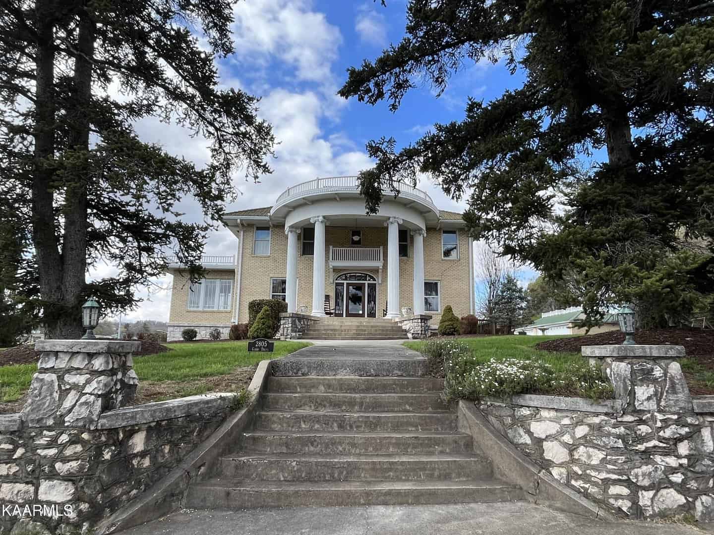 Listings for Kim Trent
