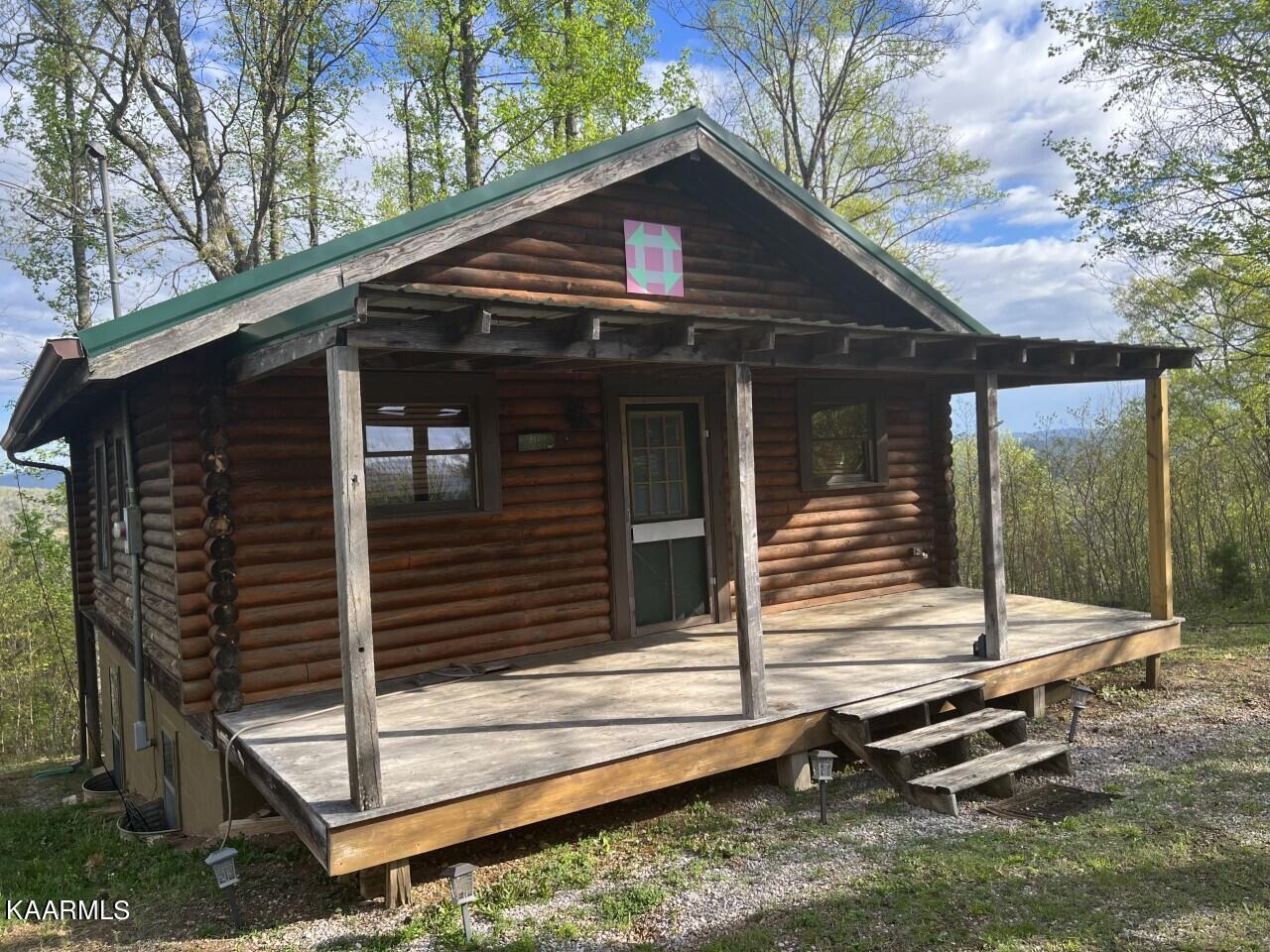 Listings for Suzanne Konefal