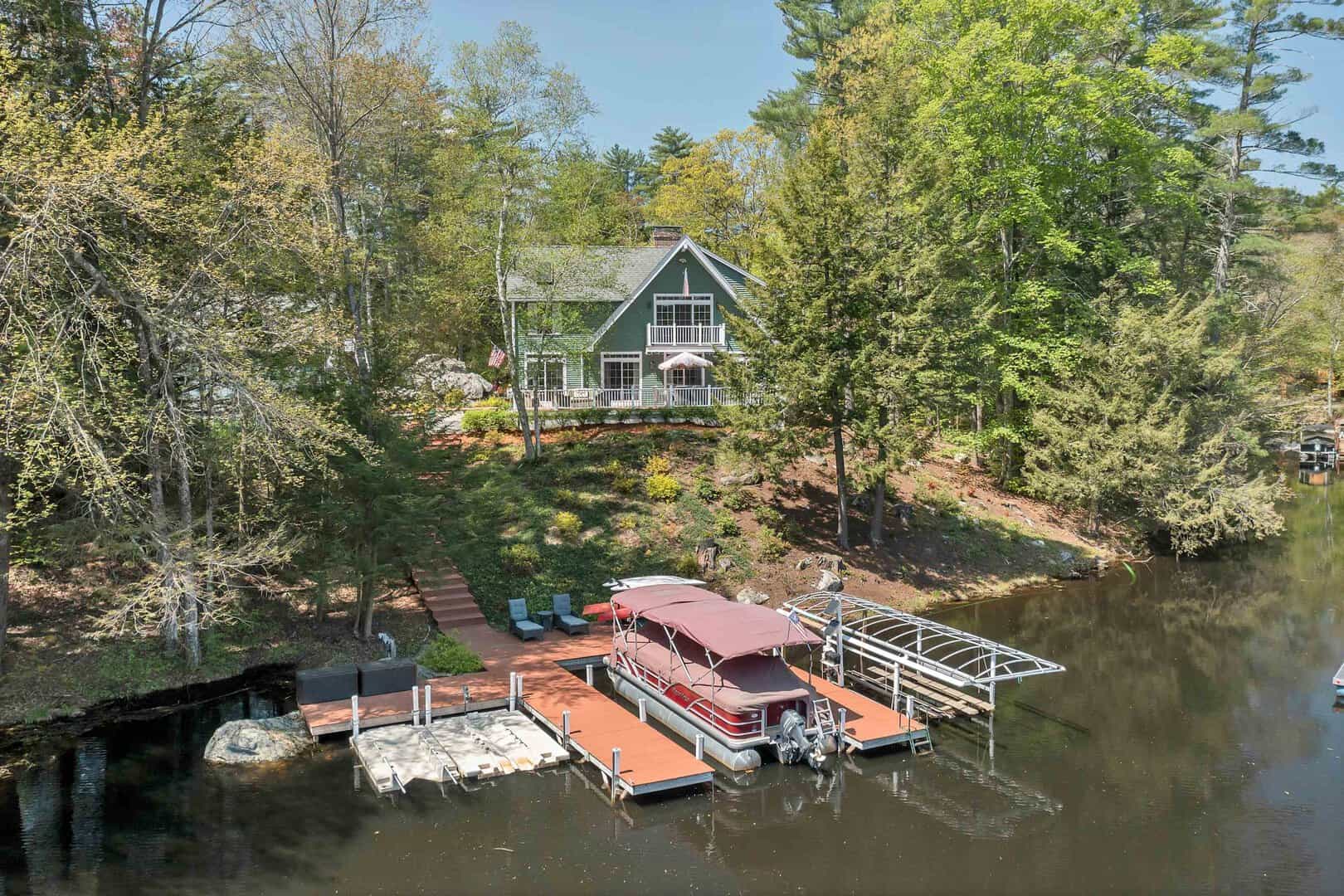 Listings for Matthew Burroughs 