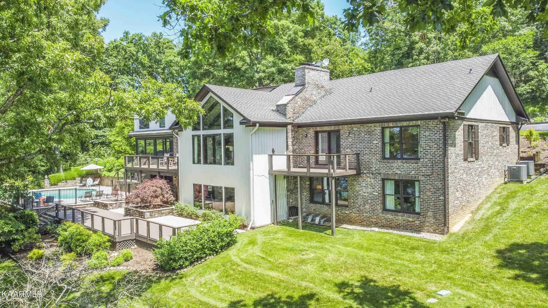 Homes for Sale on Fort Loudoun Lake