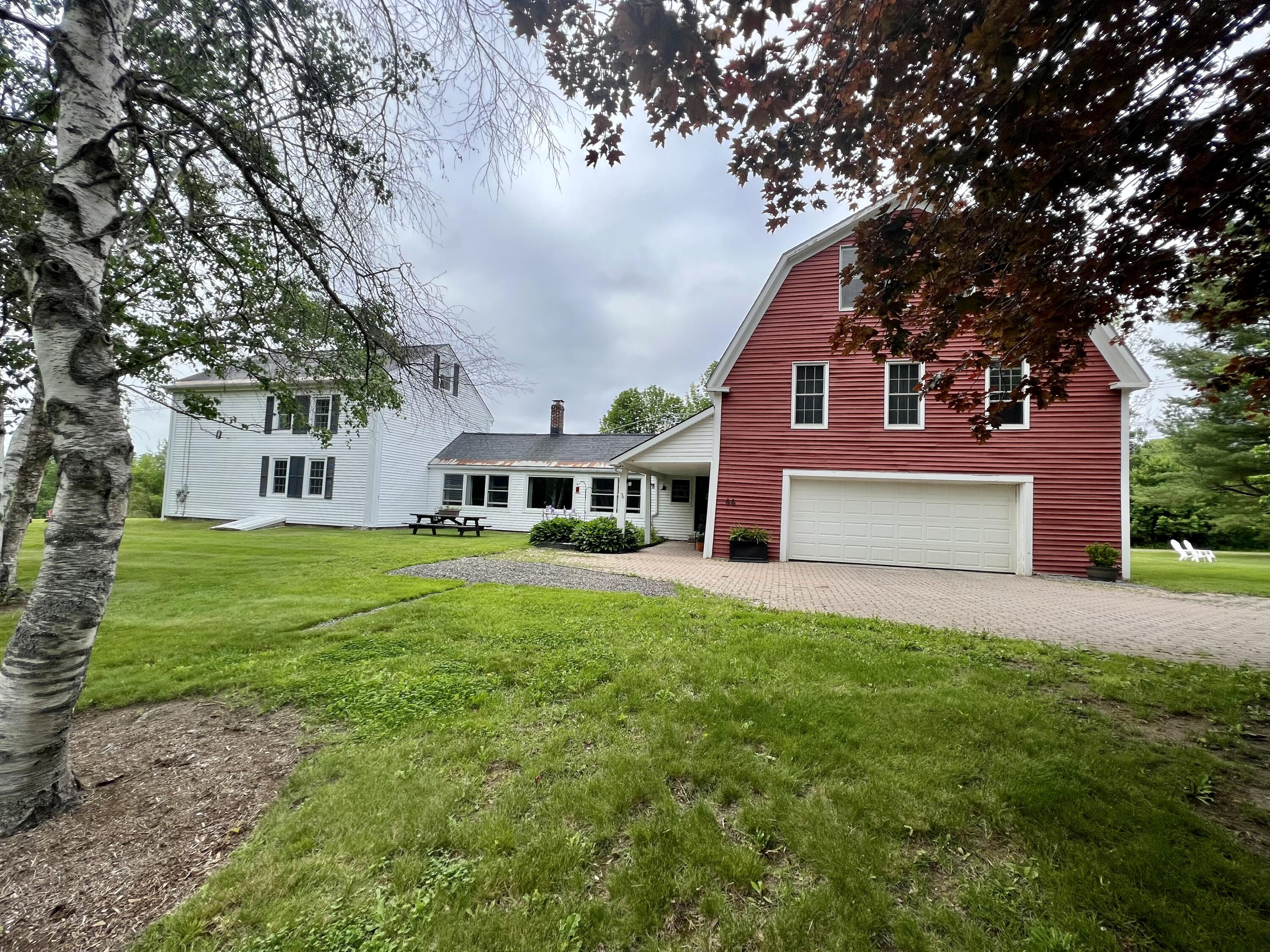 Listings for Wade Hill