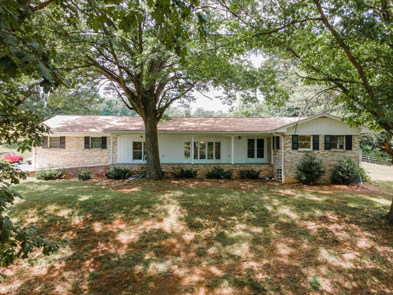 Listings for Megan Morris