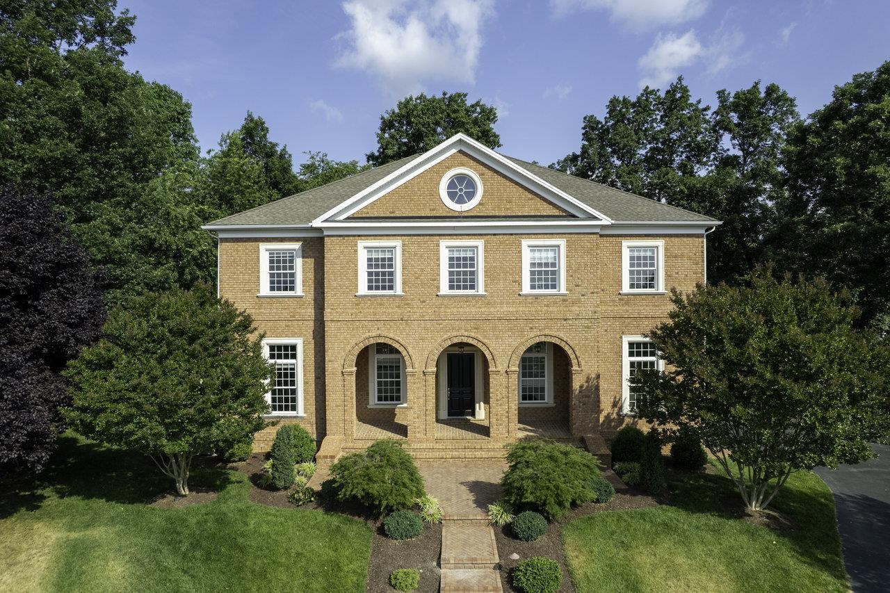 Listings for Suzanne Bothamley
