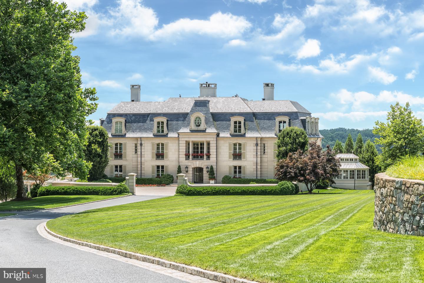 Listings for Lea White-Young