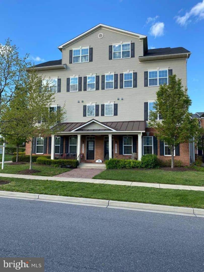 Listings for Hashan Chowdhury