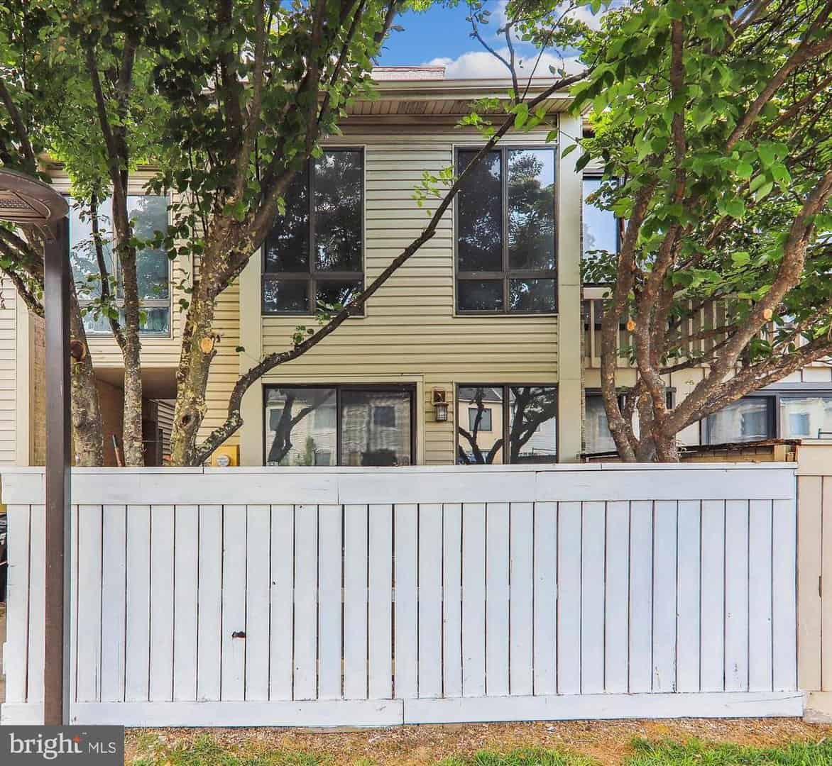 Listings for Hary Rakotondrazaka