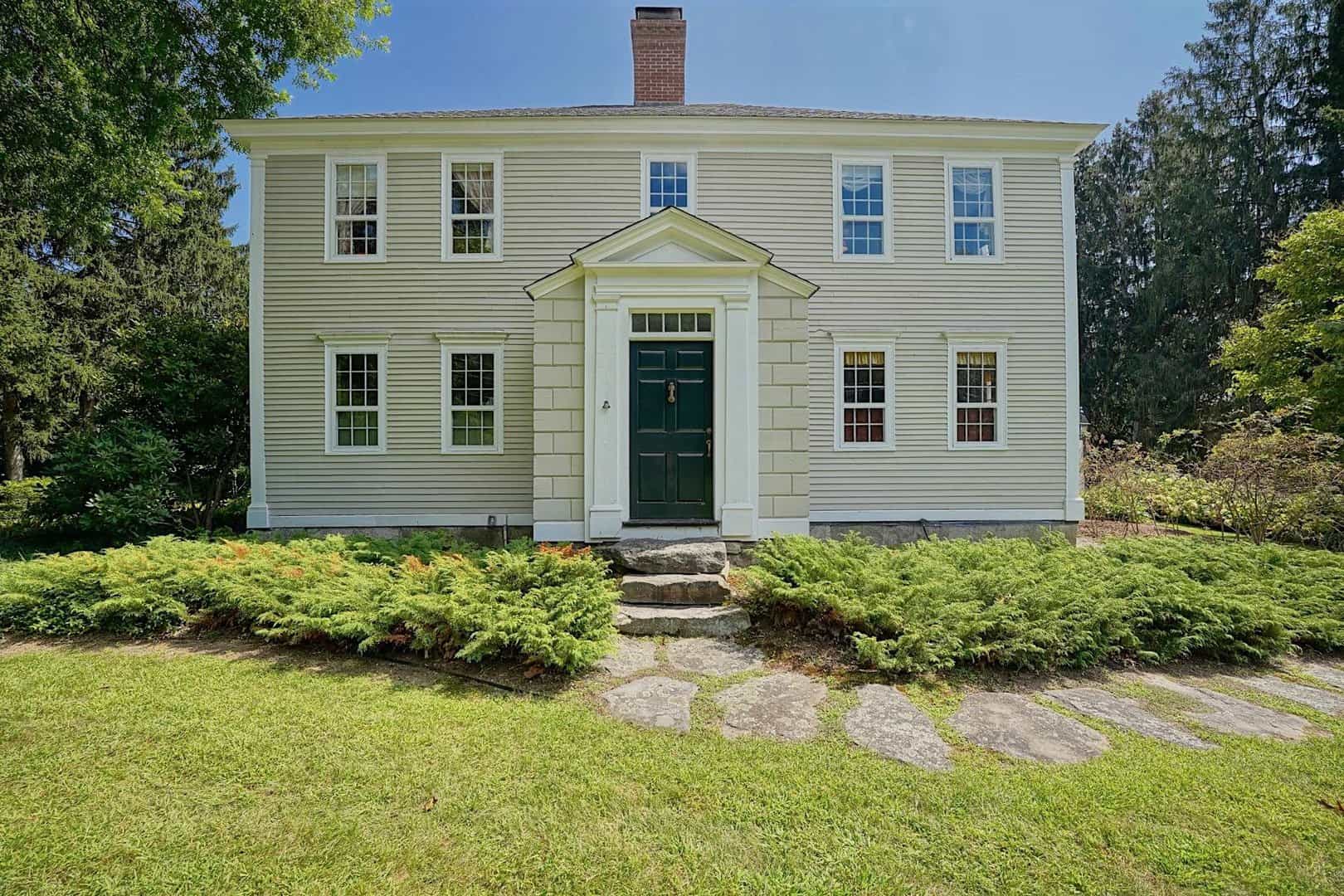 Our Straham Listings