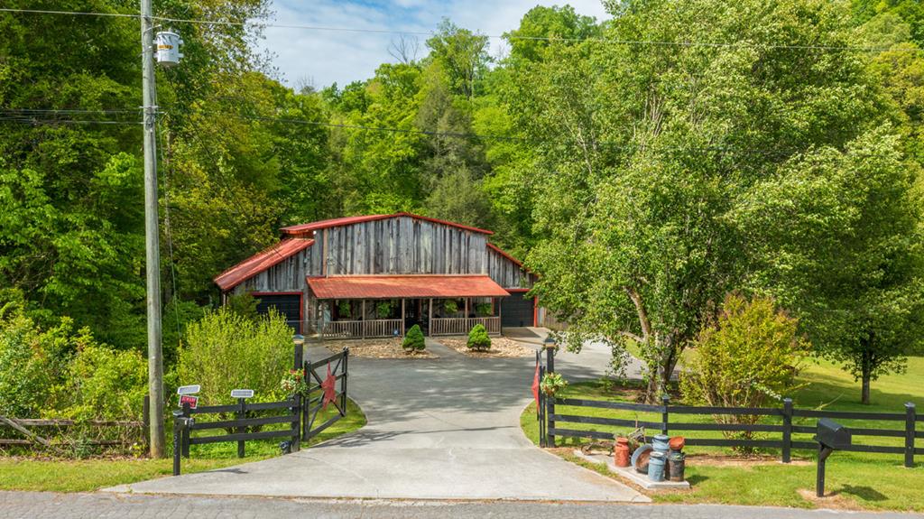 Waterfront Homes for Sale in Seymour TN